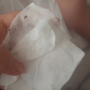 Bebek Pamuklarının İçinden Çıkan Yabancı Maddeler Endişelendiriyor