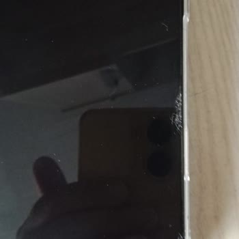 Yüksek Ücretli İphone Alımında Kalitesiz Hediye Kırılmaz Cam Hayal Kırıklığı