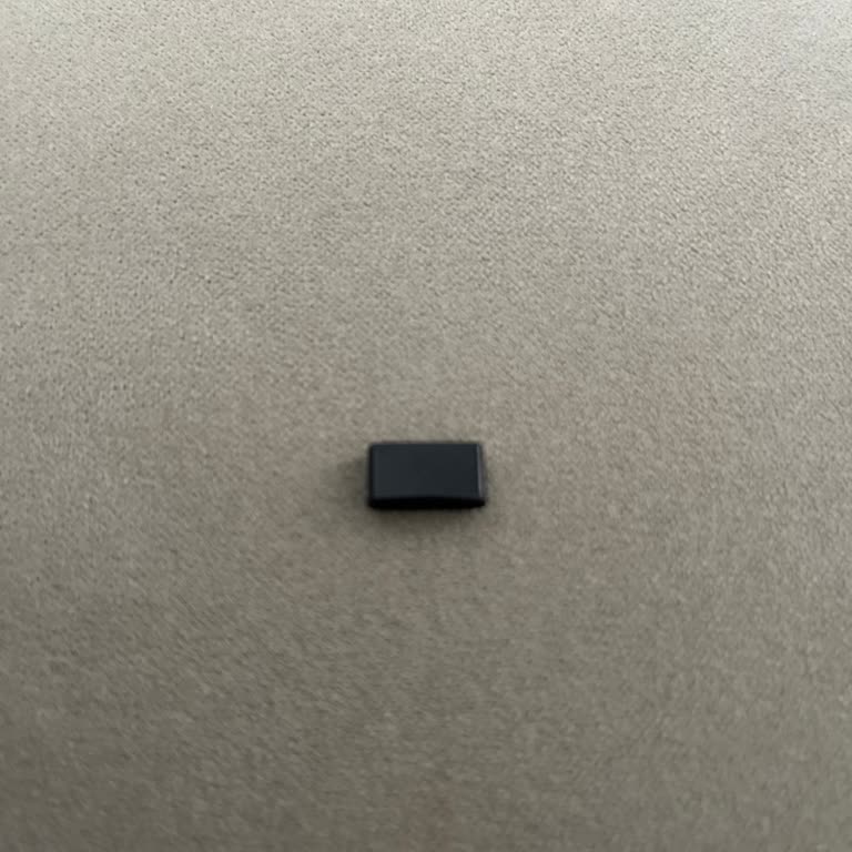 Peynirin İçinden Sert Ve Yabancı Cisim Çıktı