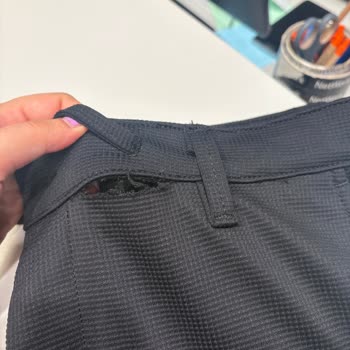 Yırtık Pantolon İçin İade Talebim Reddedildi, Mağaza Sorumluluk Almadı