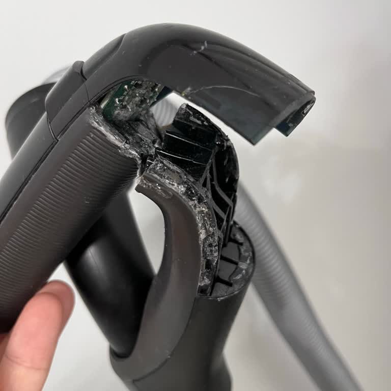 Philips Marathon Ultimate Süpürgede Kronik Kırılma Sorunu