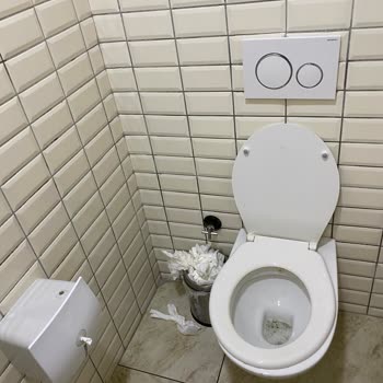 Jolly Tur Otelin Hijyen Ve Hizmet Kalitesi Beklentileri Karşılamadı!