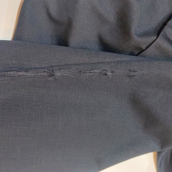 Lufian Mağazasından Defolu Pantolon Ve İlgisiz Müşteri Yaklaşımı