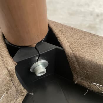 Bir Yıl Sonra Kırılan Sandalyeler Ve Hayal Kırıklığı