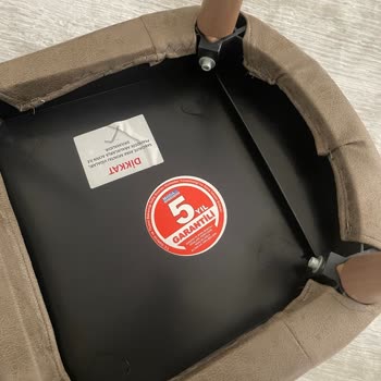 Bir Yıl Sonra Kırılan Sandalyeler Ve Hayal Kırıklığı