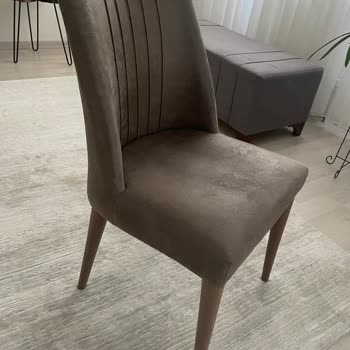 Bir Yıl Sonra Kırılan Sandalyeler Ve Hayal Kırıklığı