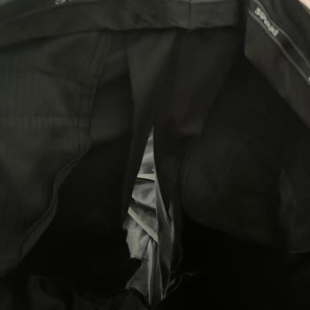 Düğünümde Giydiğim Takım Elbise Parçalandı, Hayal Kırıklığı Yaşadım