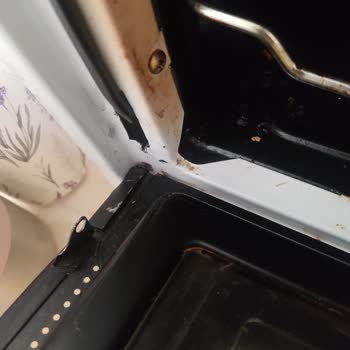 Fırın Kapağı Düşüyor, Çocuklar İçin Tehlike Oluşturuyor