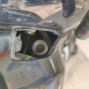 Scooter Ön Camı ve Aparatında Üretim Hatası Hakkında Şikayet