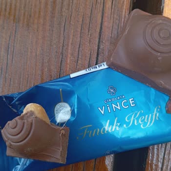 A101'den Aldığım Çikolatanın İçinden Sert Cisim Çıktı