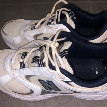 Yeni Alınan Ayakkabıda Kısa Sürede Sararma Sorunu