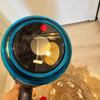 Dyson Servisten Çizik Ve Yıpranmış Süpürge Gönderdi