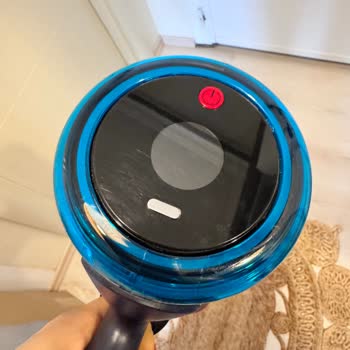 Dyson Servisten Çizik Ve Yıpranmış Süpürge Gönderdi