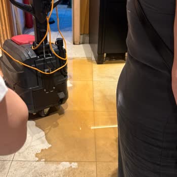 Starbucks Aqua Florya'da Kötü Koku Ve Uzun Bekleme Süresi
