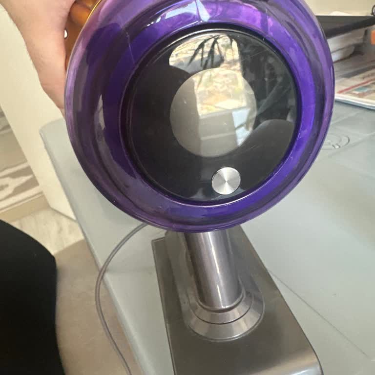 Dyson V15 Süpürge Sürekli Arızalanıyor Ve Şarj Olmuyor
