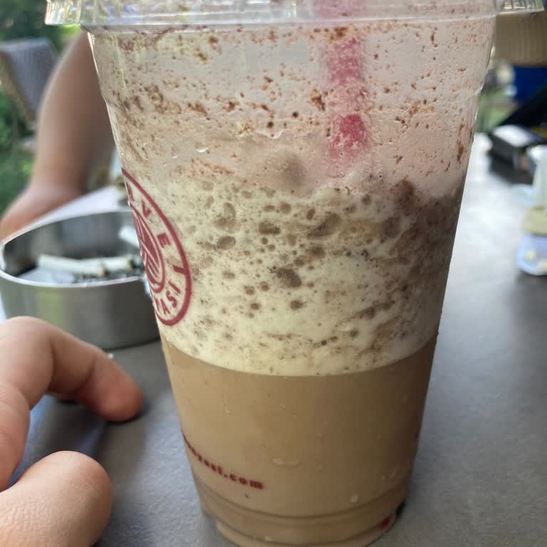 Bilecik Kahve Dünyası Şubesinde Standart Dışı ve Kötü Deneyim