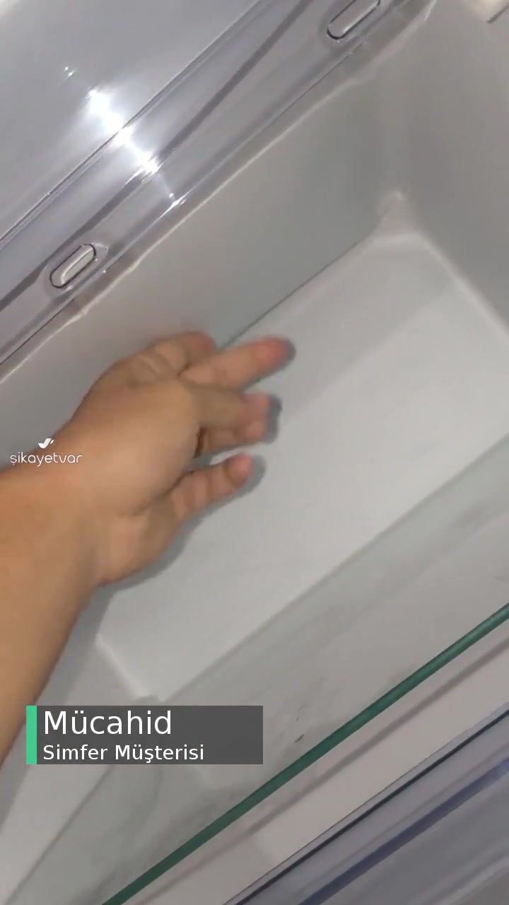 Simfer Dondurucu İç Tavanı Kendiliğinden Çöktü! videonun kapak resmi