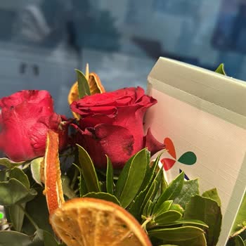 Gönderilen Çiçekler Bozuk Ve Müşteri Hizmeti Yetersiz