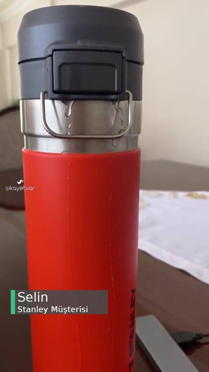Stanley Termosum Şiddetli Şekilde Su Akıtıyor videonun kapak resmi