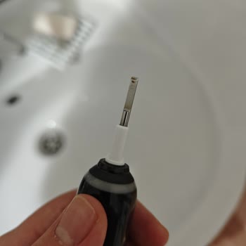 Oral-B Pro3-3500 Diş Fırçasında Kısa Sürede Paslanma Sorunu