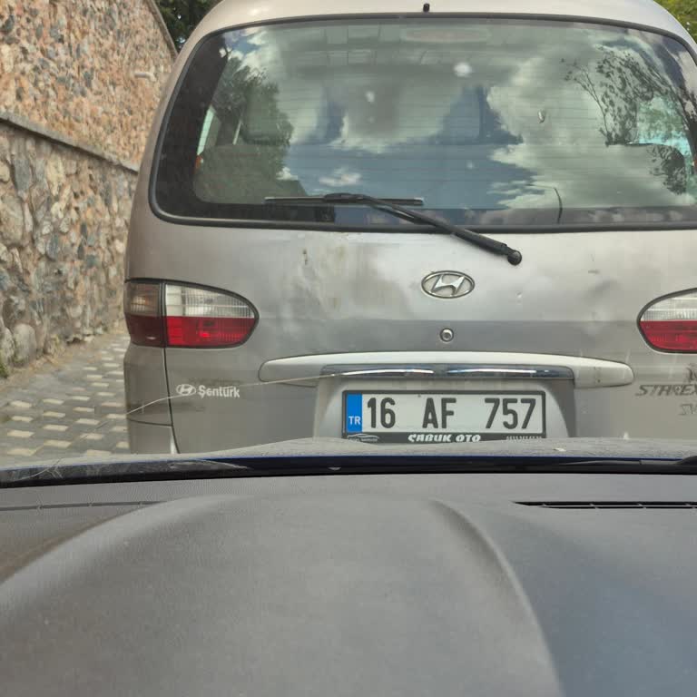 Sıfır Renault Clio Ön Camı 5 Ayda Kendiliğinden Çatladı