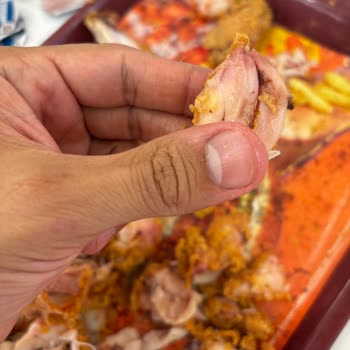 Popeyes'ten Aldığım Kanat Kova Menü İki Kez Çiğ Geldi, İade Talep Ediyorum