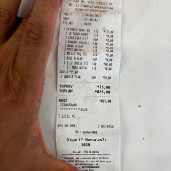 Popeyes'ten Aldığım Kanat Kova Menü İki Kez Çiğ Geldi, İade Talep Ediyorum