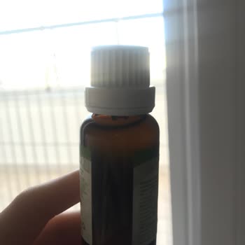 Gratis Çay Ağacı Yağında Bulanıklık Ve Yanma Sorunu Yaşadım