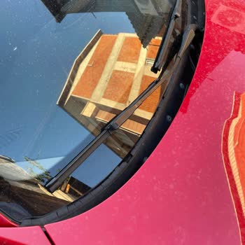 BMW 1.16D Ön Cam Izgarasında Kronik Parçalanma Sorunu Ve Destek Talebi