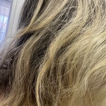 Veni Hair Studio Ombre İşlemi Sonrası Saçta Renk Sorunu Ve İlgisiz Hizmet