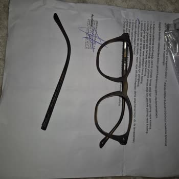 Garanti Kapsamındaki Gözlükte Kırık, İlgisiz Müşteri Hizmetleri Ve Sorumluluk Reddi