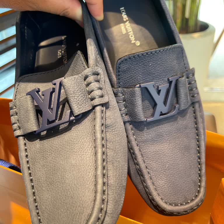 Aldığım Ayakkabının Rengi Değişti, Mağazalar İlgilenmedi