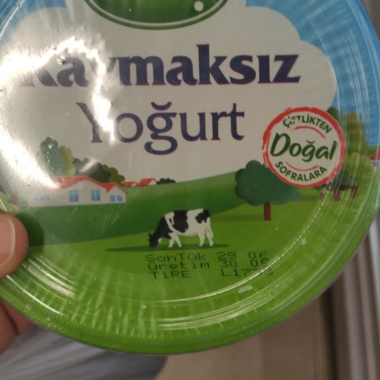 Son Kullanma Tarihi Geçmiş Yoğurt Satışı Ve Çalışanların İlgisizliği