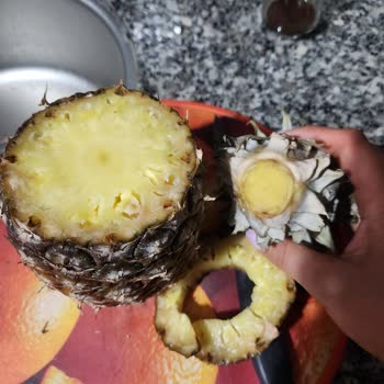 Migros'tan Aldığım Ananas Bozuk Çıktı Ve Tüketilemedi