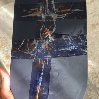 Yurtiçi Kargo Dyson Airwrap Cihazım Kargo Sonrası Kutusunda Yağ Lekeleriyle Teslim Edildi