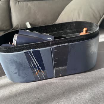 Yurtiçi Kargo Dyson Airwrap Cihazım Kargo Sonrası Kutusunda Yağ Lekeleriyle Teslim Edildi