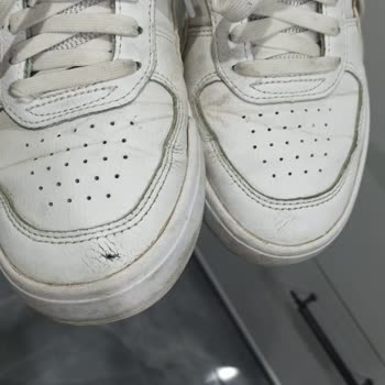 Aldığım Ayakkabının Önleri Kısa Sürede Patladı