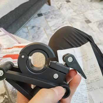 Şok Marketler'den Alınan Telefon Tutucuların Kötü Kalitesi Ve İade Sorunu