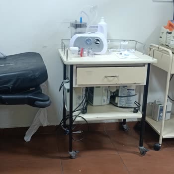 Çapa Hastanesi'nde Hijyen Sorunları Ve Kedi Kaynaklı Rahatsızlıklar Artıyor