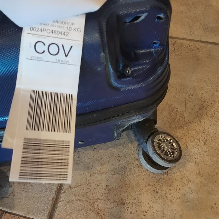 Bagajım Kırık Ve Tekerleksiz Teslim Edildi Düşük Tazminat Teklifi Aldım