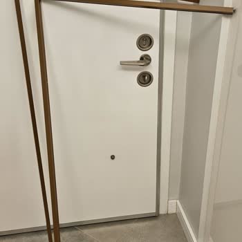 Kargo İle Gelen Balkon Kapısı Profilleri Hasarlı Teslim Edildi