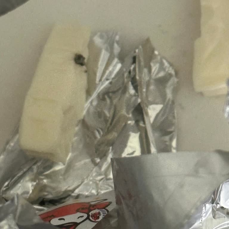 La Vache Qui Rit Peynirinde Yabancı Madde Ve Sağlık Endişesi
