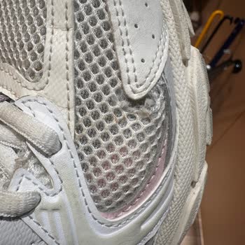 Yeni Alınan Ayakkabının Kısa Sürede Yırtılması Ve Olumsuz Müşteri Hizmeti