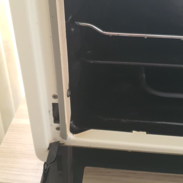 Simfer Fırın Menteşe Kırıldı Yedek Parça Bulamıyorum