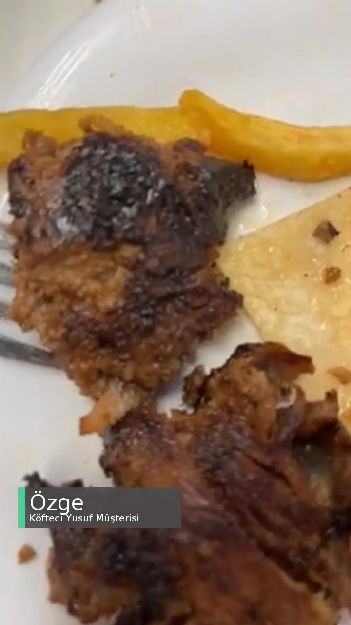 Köfteci Yusuf Dönerimizi Yanık Olmasın Diye Söylememize Rağmen Yanık Geldi! videonun kapak resmi