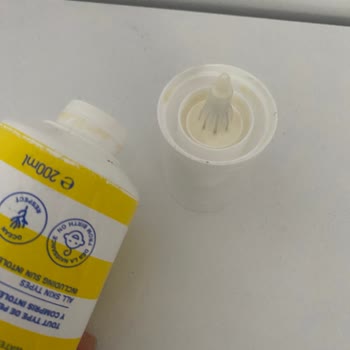 Mustela Güneş Kreminde Yağlı Yapı Ve Paketleme Sorunu