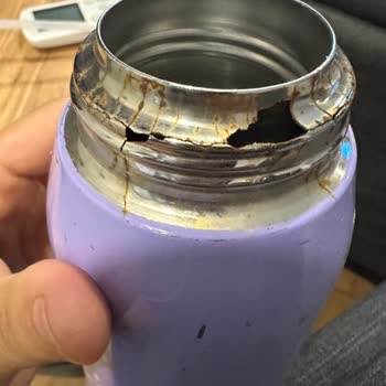 Termos Ürünü Kısa Sürede Paslandı, Firma İletişime Geçmiyor