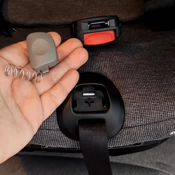 Yeni Alınan Oto Koltuğunun Emniyet Kemeri Sürekli Bozuluyor, Değişim Talebim Var