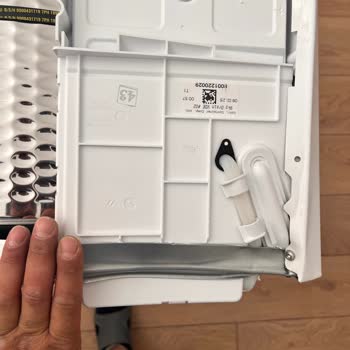 Kapalı Kutuda Teslim Edilen Bosch Kurutma Makinesinin Hasarlı Çıkması Ve Değişim Talebinin Reddedilmesi