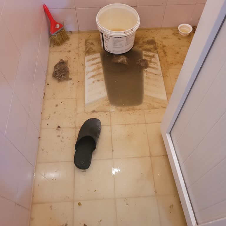 Kanalizasyon Taşması Nedeniyle Acil Müdahale Bekliyoruz